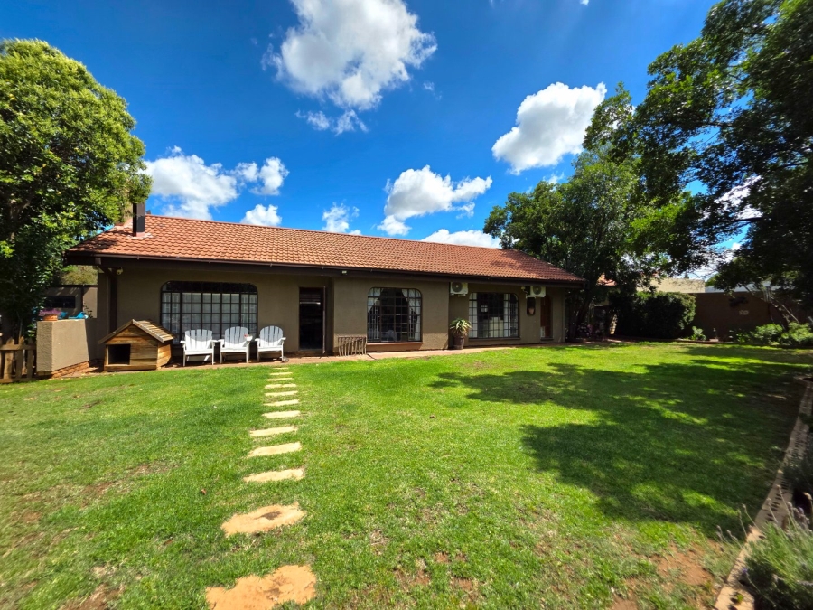 3 Bedroom Property for Sale in Pellissier Free State